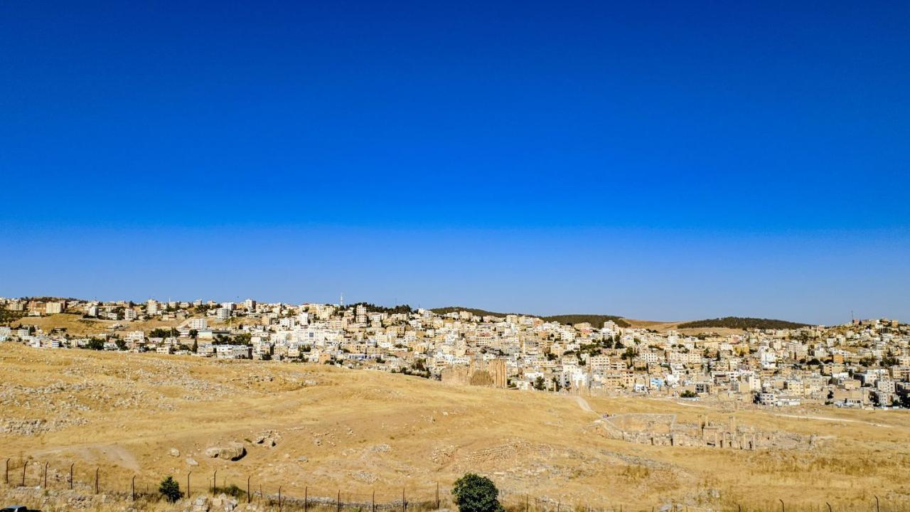 مبيت وإفطار جرش Full Panorama Jerash المظهر الخارجي الصورة