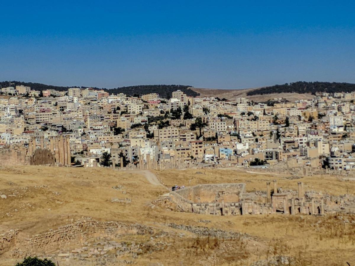 مبيت وإفطار جرش Full Panorama Jerash المظهر الخارجي الصورة