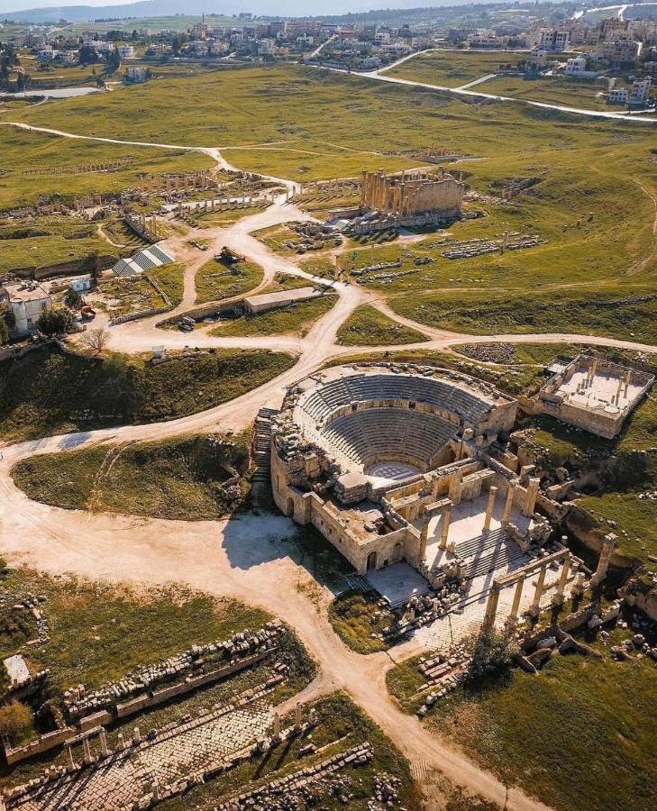 مبيت وإفطار جرش Full Panorama Jerash المظهر الخارجي الصورة