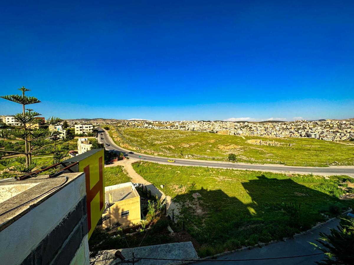 مبيت وإفطار جرش Full Panorama Jerash المظهر الخارجي الصورة